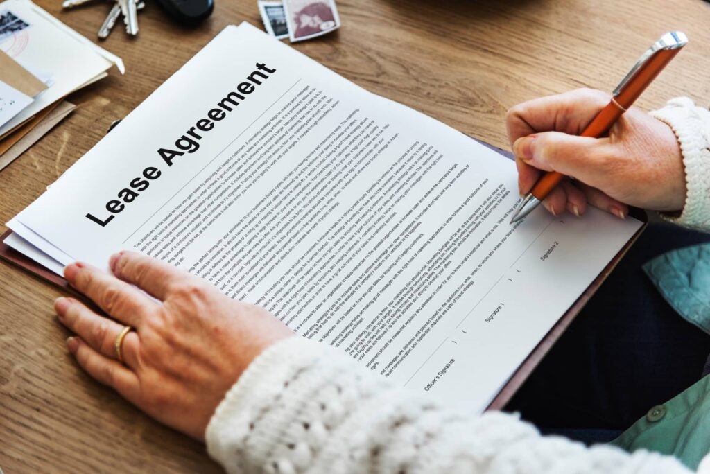 signing lease agreement