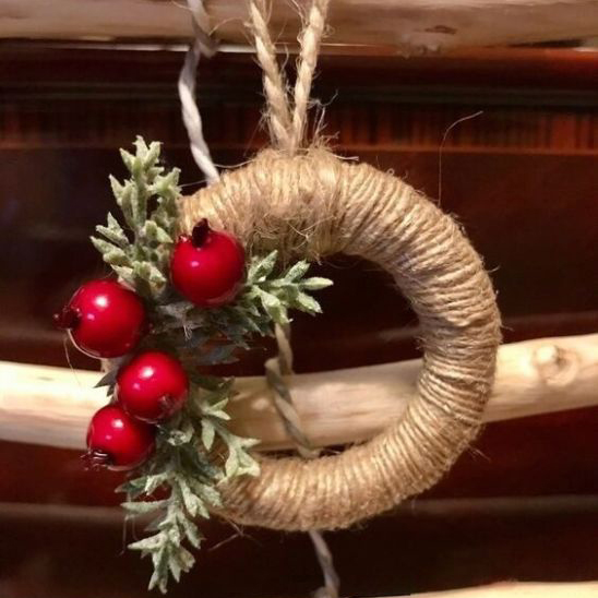 Mason jar lid wreaths