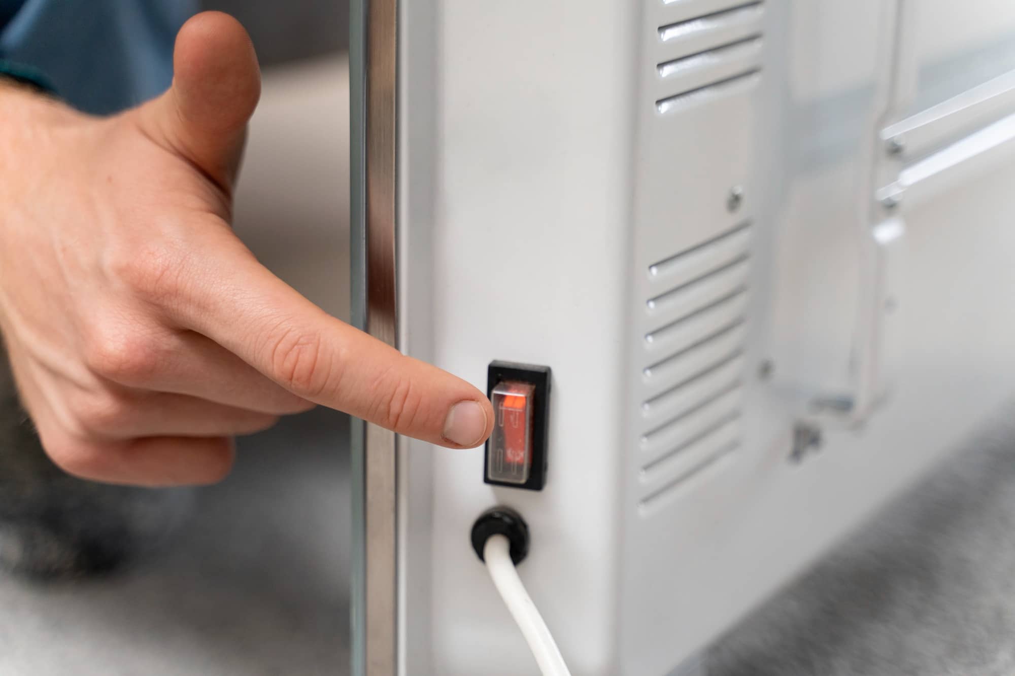 Overheating Control Device Understanding Overheat Shut-Off Mechanisms in Portable Heaters - TellBest